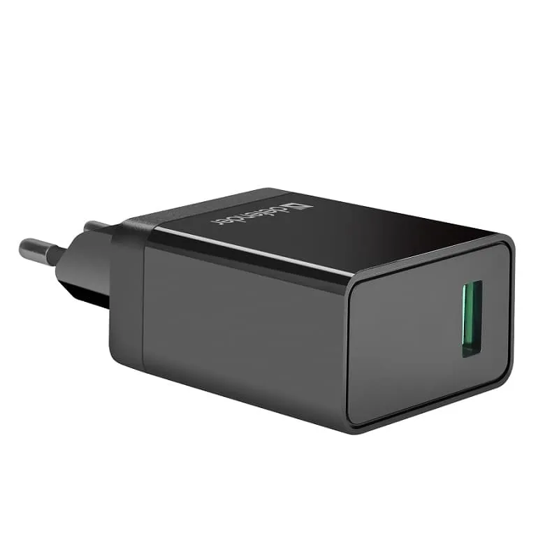 фото Сетевое зарядное устройство Адаптер Блок питания Defender UPA-101 USB QC3.0 18W 3A черное 
