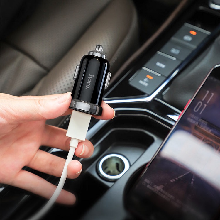фото Автомобильное зарядное устройство HOCO Z44 PD 20W+QC3.0 / Type-C USB-C+USB черное