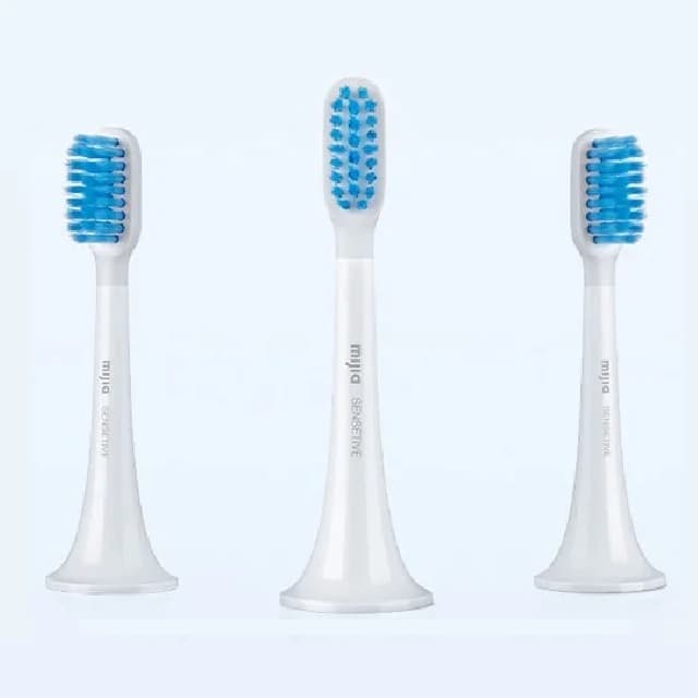 Сменные насадки для зубной щетки XIAOMI Mi Electric Toothbrush T300/T500 белая 3шт синяя щетина RU Сменные насадки для зубной щетки XIAOMI Mi Electric Toothbrush T300/T500 белая 3шт синяя щетина RU