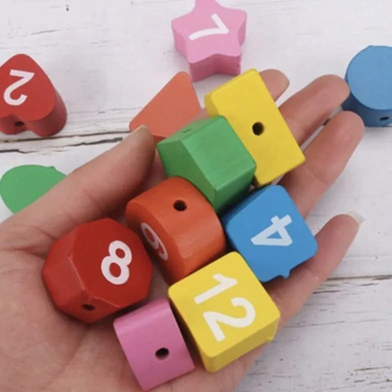 Часы сортер развивающие с объемными вкладышами и шнуровкой, дерево