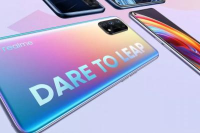 Realme готовит смартфон с изогнутыми гранями Realme готовит смартфон с изогнутыми гранями