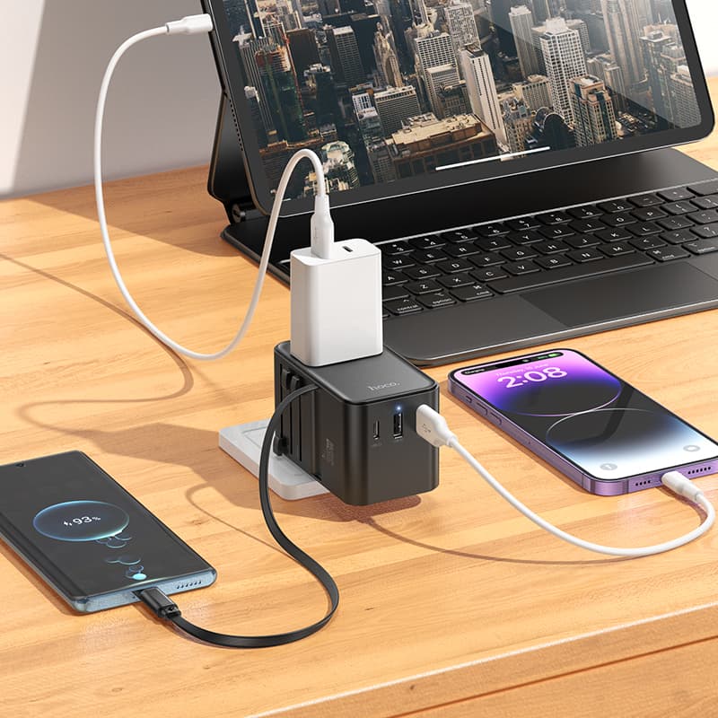 фото Универсальное зарядное устройство адаптер Hoco AC18 Supporter PD35W EU/US/AUS/UK 3 порта / Type-C USB-C+2USB 8A с выдвижным кабелем Type-C USB черный