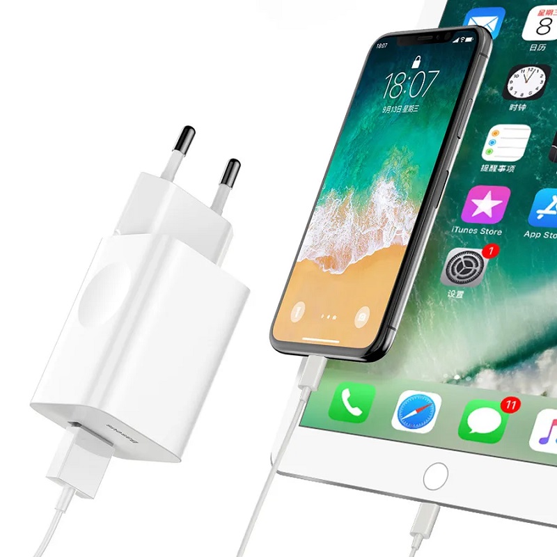 фото Сетевое зарядное устройство Адаптер Блок питания Baseus Quick Charger USB 24W QC3.0 белое CCALL-BX02