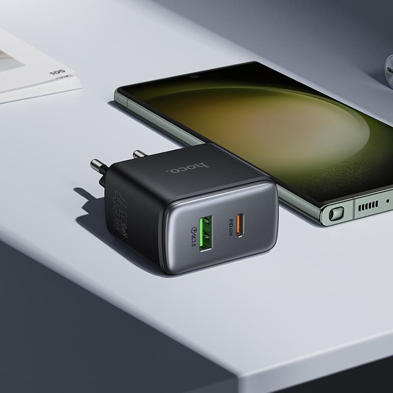 фото Сетевое зарядное устройство Адаптер Блок питания HOCO C158A PD 45W+QC3.0 / Type-C USB-C+USB черное