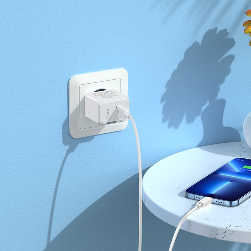 фото Сетевое зарядное устройство + кабель для iphone Lightning HOCO CS11A 2.1A 1м белый