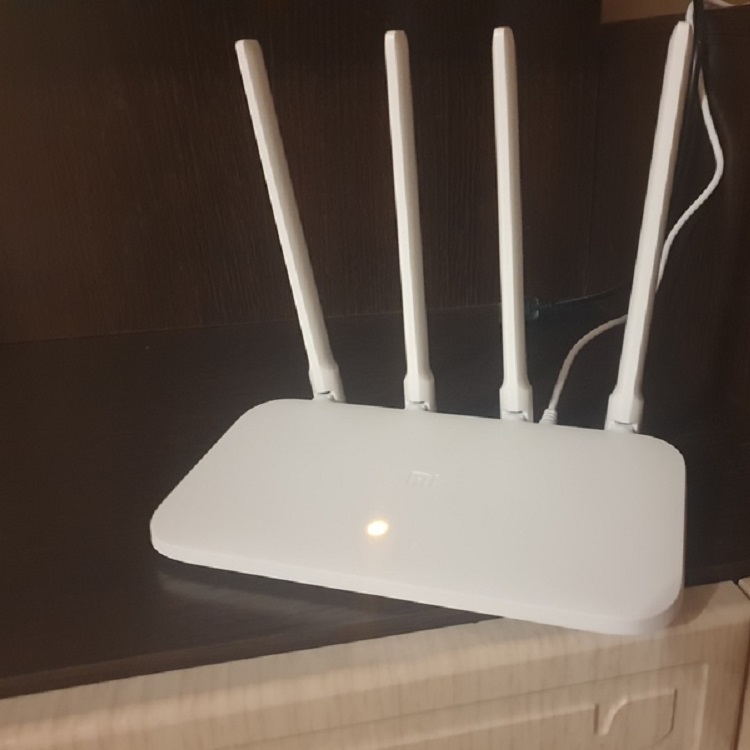 Маршрутизатор Роутер XIAOMI Mi Router 4C белый R4CM RU