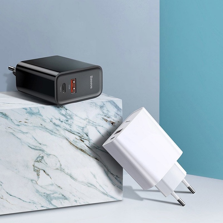 фото Сетевое зарядное устройство Адаптер Блок питания Baseus Speed PD 30W+QC3.0 Type-C USB-C+USB черное CCFS-C01