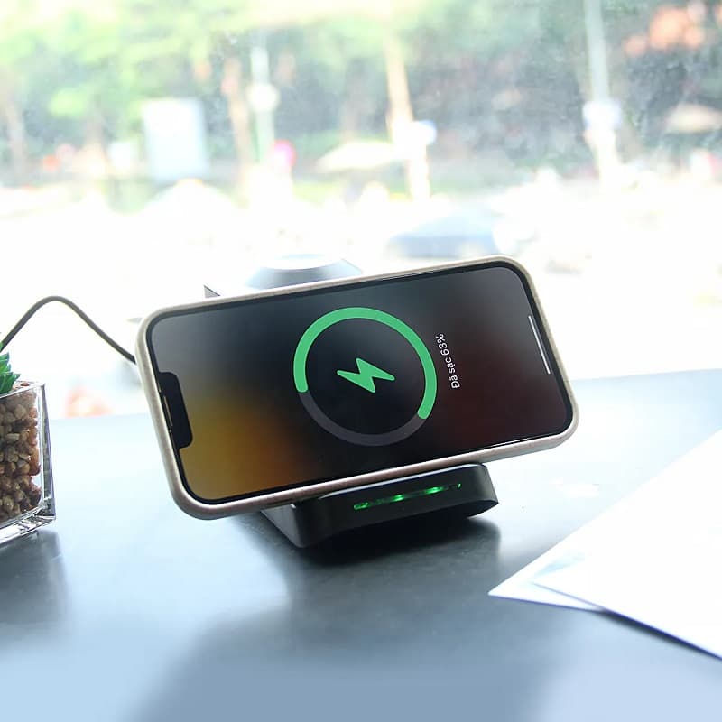 фото Беспроводное зарядное устройство 3 в 1 Remax RP-W81 15W черное