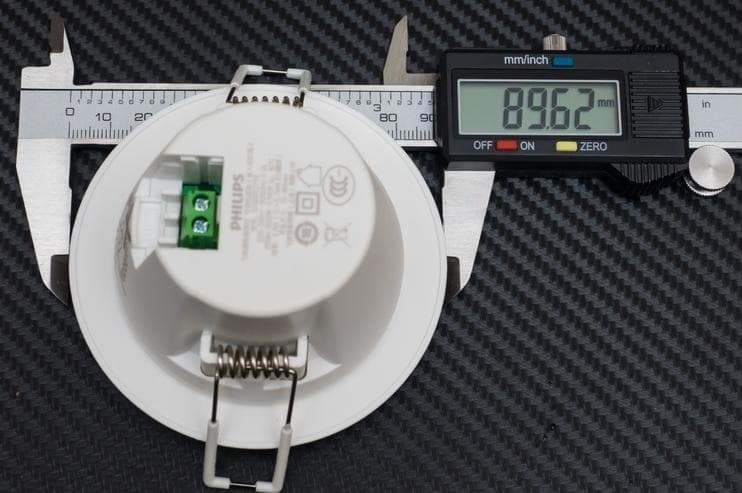 Потолочный светильник Philips  Downlight Wi-Fi