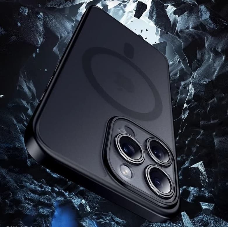 фото Чехол накладка для iphone 16 Pro Max (6.9) SULADA Shugan силикон+пластик притемненный матовый, титановый черный бампер с магнитом для magsafe