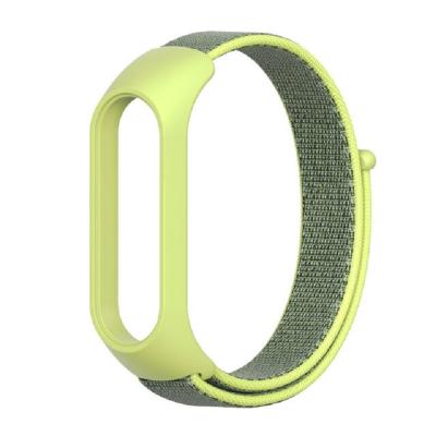 Ремешок для Mi Band 5/Mi Band 6 нейлоновый с липучкой салатовый