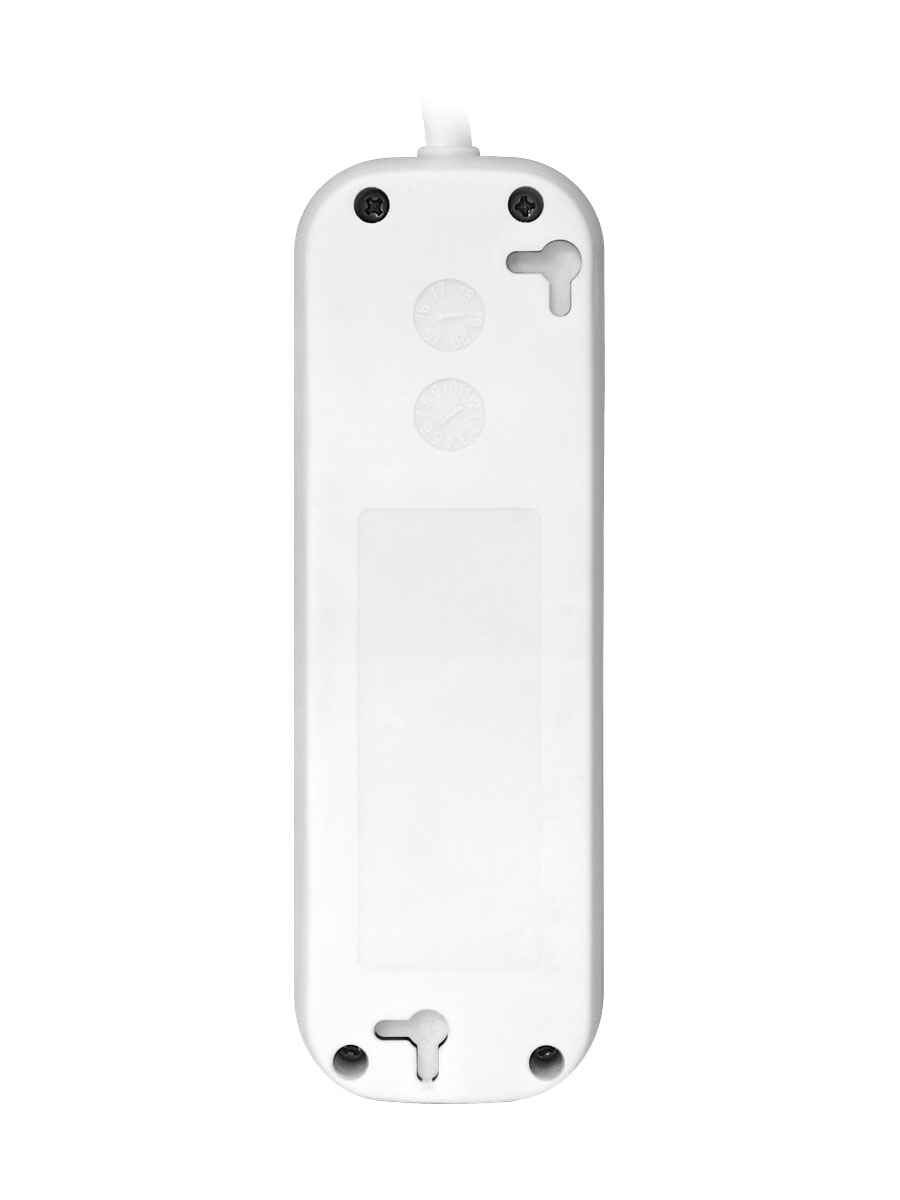 Удлинитель DEFENDER Е330 с заземлением, 3 гнезда 3 метра белый