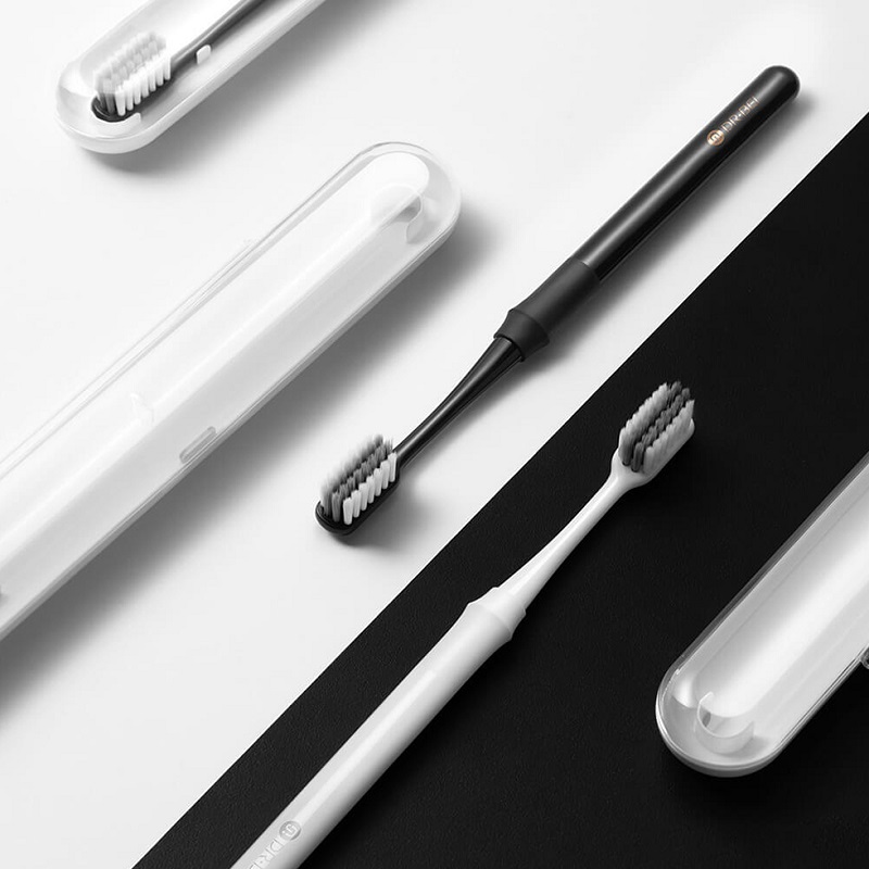 Зубная щетка ми сяоми ксиоми DR.BEI Toothbrush Bamboo Version Soft с контейнером белая Зубная щетка ми сяоми ксиоми DR.BEI Toothbrush Bamboo Version Soft с контейнером белая
