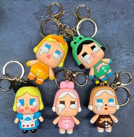 Брелок игрушка плачущая девочка