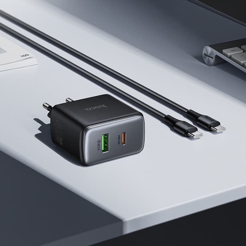 фото Сетевое зарядное устройство + кабель Type-C to Type-C HOCO C158A PD 45W+QC3.0 черный